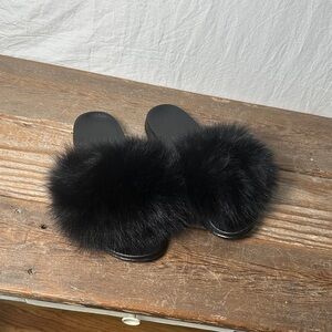 Elegant Black Fur Women's Slides